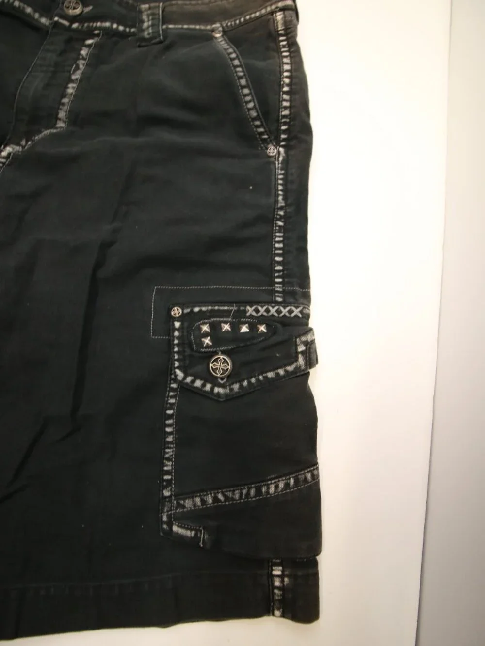 Affliction Faded Black Cargo Studded Shorts Mens 36 Heavy Canvas Y2K READ FADES
